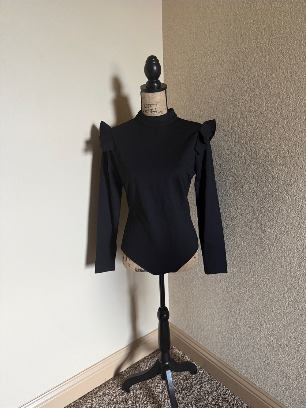 Women’s Black Long-Sleeve Ruffle Shoulder Body Suit
